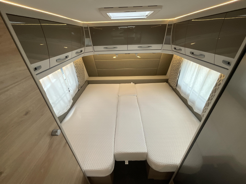 Dethleffs Nomad 490 EST MOVER-DOUCHE-LUIFEL-AIRCO  foto: 6