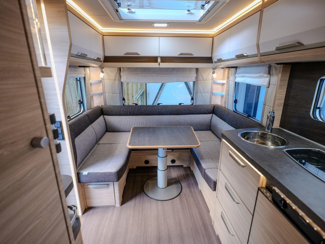 Knaus Sudwind 450 FU RONDZIT, MOVER, VOORTENT foto: 8