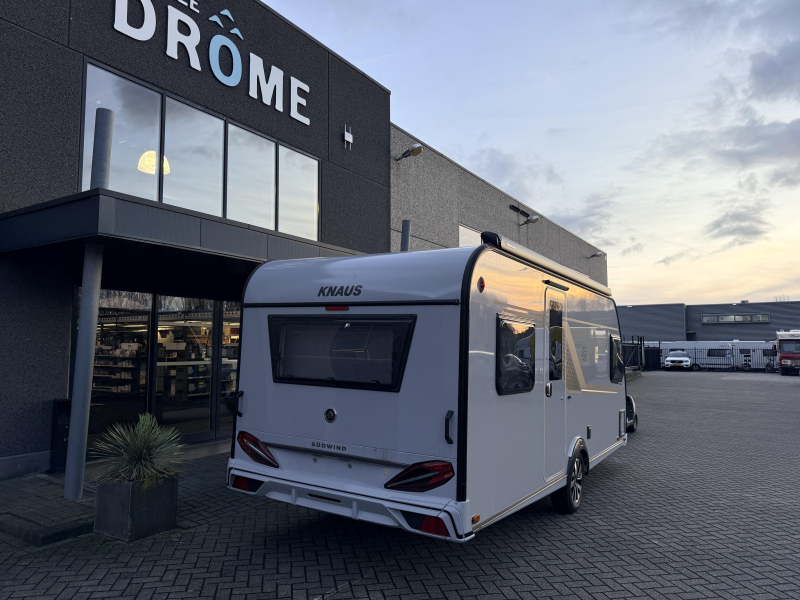 Knaus Sudwind Black Selection 500 FU  foto: 2
