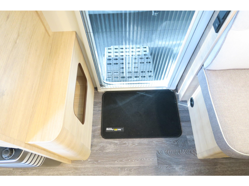 Weinsberg CaraOne Edition HOT 450 FU MOVER+CASSETTEL.+FIETSEND  foto: 16
