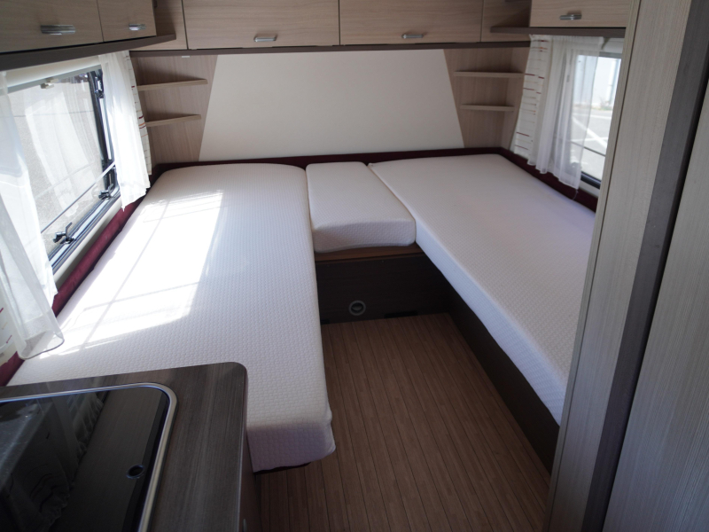 Dethleffs Tourist HD 460 MET UNICO VOORTENT  foto: 5
