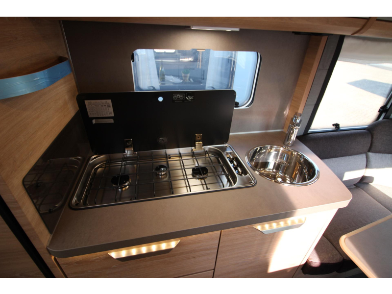 Knaus Sudwind Black Selection 540 UE Panoramaraam + Enkelbed  foto: 12
