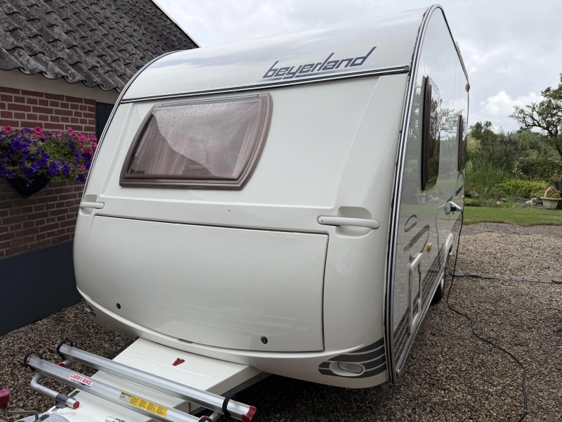 Beyerland quartz 440 LB mover, voortent, luifel  foto: 1