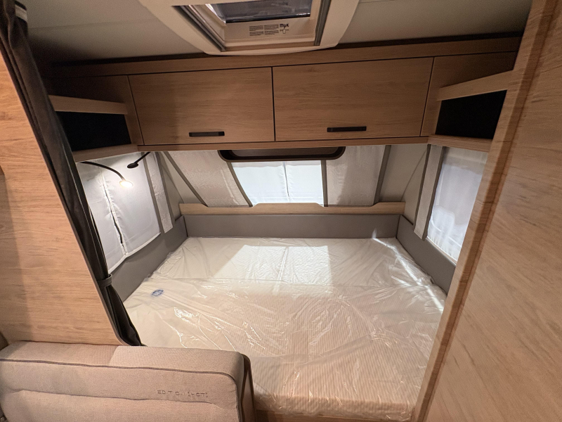 Weinsberg CaraOne Edition HOT 480 QDK stapelbed / dwarsbed  foto: 18