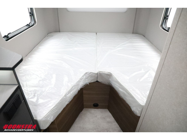 Eriba Novaline 442 Luifel Vloerverwarming LMV Lengtebed Treinzit foto: 8