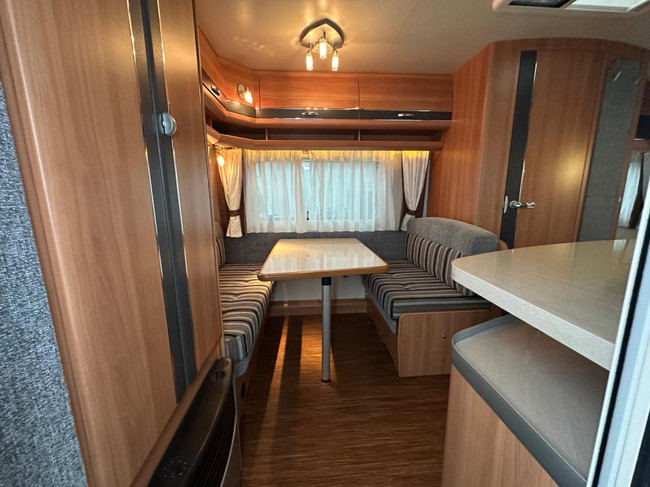 Hobby De Luxe 440 SF