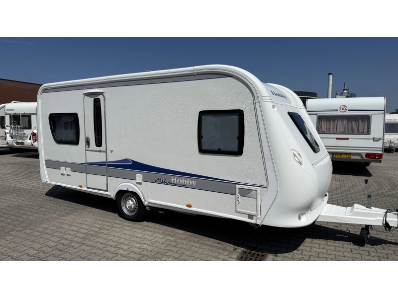 Hobby Prestige 495 UFE frans bed rondzit toilet  hoofdfoto: 1