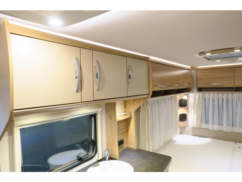 Eriba Nova Light 442 VLOERVERW.+MOVER+VOORTENT  foto: 8