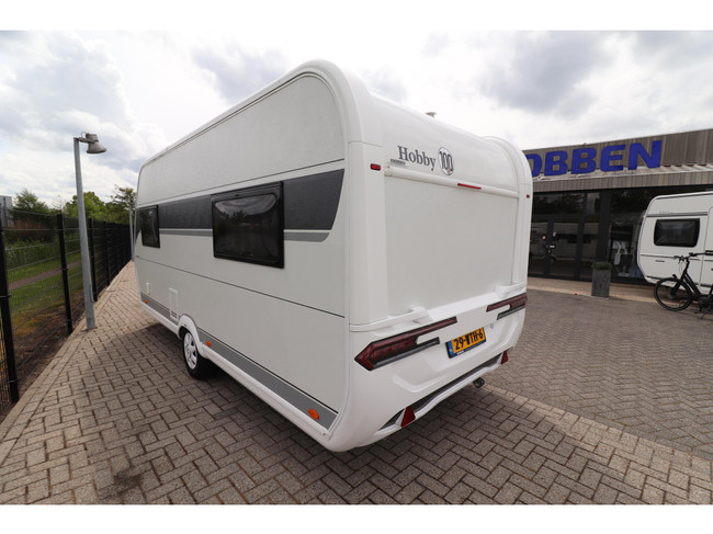 Hobby De Luxe 460 LU Autark / Enkele bedden foto: 4