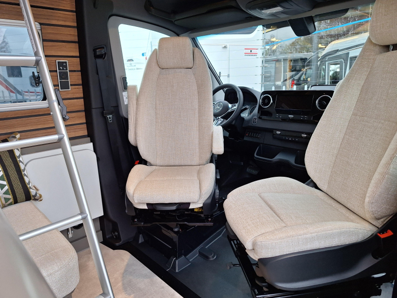 Hymer Grand Canyon S 600 4 PERSOONS+SLAAPDAK-170PK  foto: 6