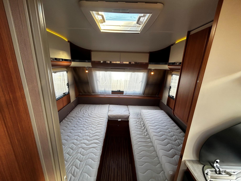 Adria Adora 472 LU Level/mover/2x voortent  foto: 10