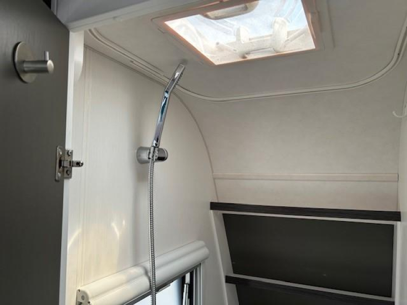 Dethleffs C'Go 475 FR Mover & luifel  foto: 6