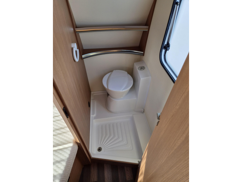 Knaus Sport 450 FU  foto: 16