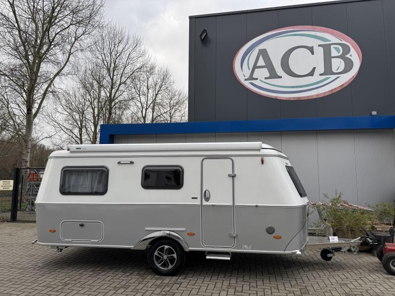 Eriba Touring 630 Urban uitvoering  foto: 13