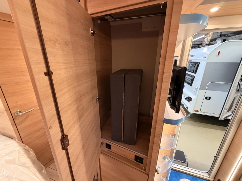 Knaus Sudwind Black Selection 450 FU +1700KG+Vloerverwarming  foto: 16