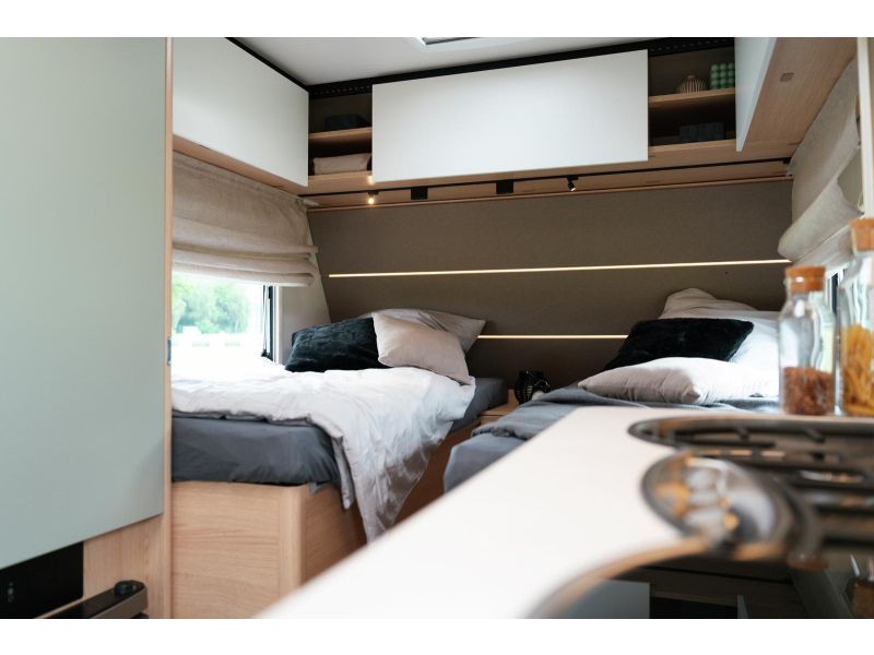 LMC Style Lift model 2027 enkele bedden 