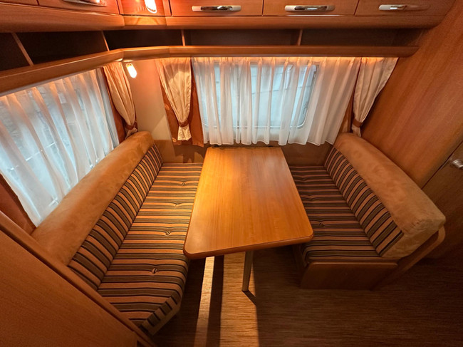 Hobby De Luxe 440 SF foto: 5