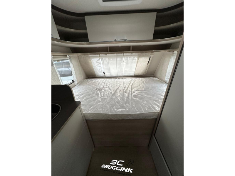 Bürstner Premio 395 TS Dwars Bed 210CM!  foto: 6