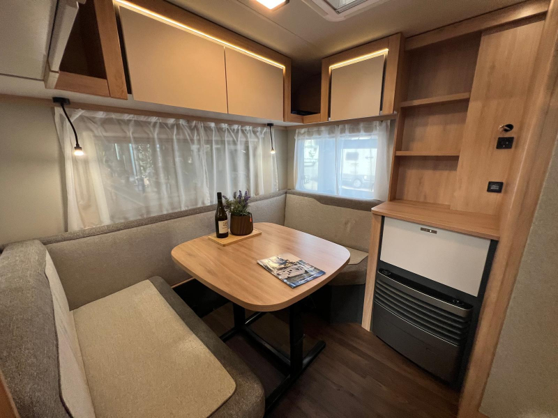 Knaus Sport 460 EU mover, luifel, fietsenrek  foto: 9