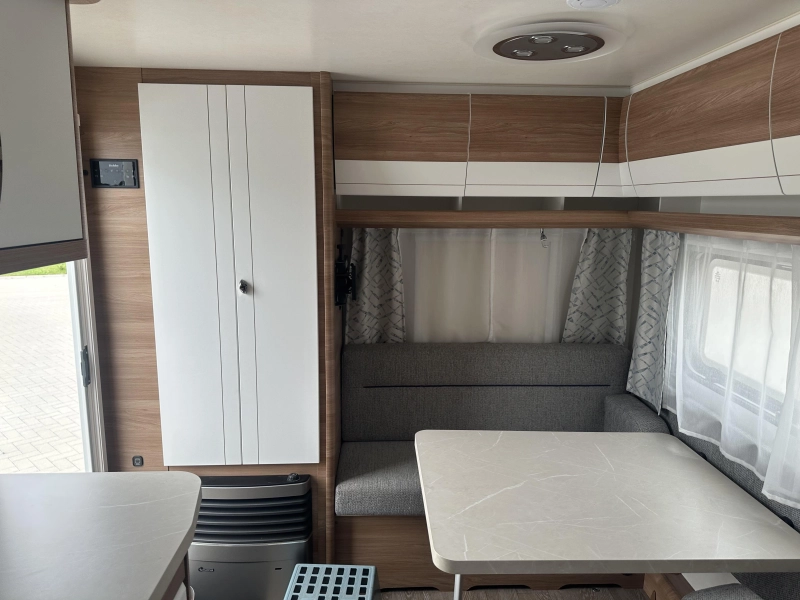 Hobby De Luxe 440 SF cassete luifel -  foto: 6