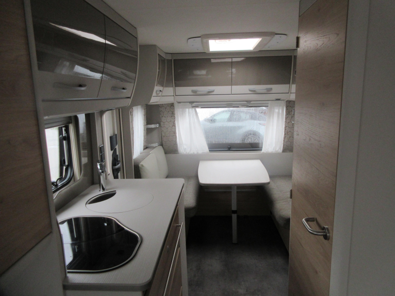 Dethleffs Nomad Avantgarde 460 LE ZEER COMPLEET! 