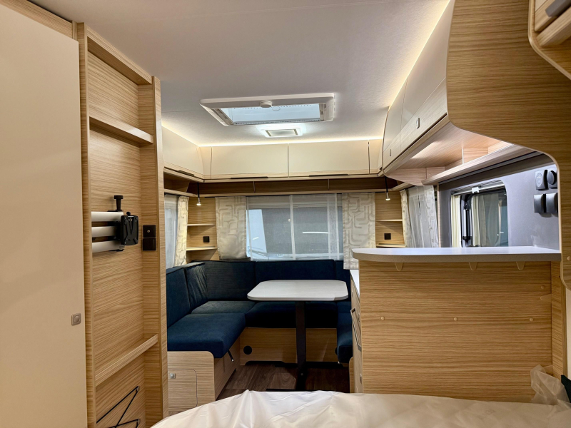 Fendt Bianco Activ 445 SFB modeljaar 2026  foto: 12