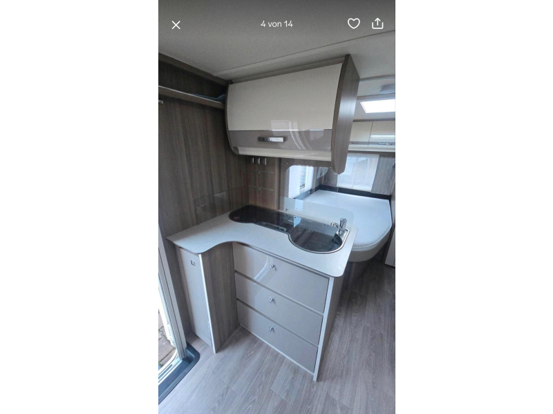 Fendt Tendenza 495 SFR rondzit - middenkeuken  foto: 10
