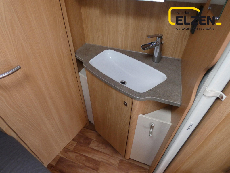 Knaus Sudwind Silver Selection 500 FU mover, luifel/ tent Unico  foto: 19