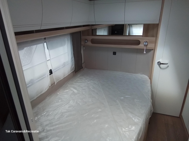 Hobby De Luxe 495 WFB met aparte douche en wc  foto: 7