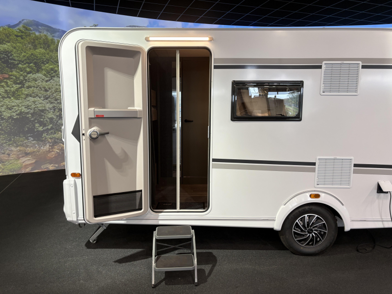 Weinsberg CaraOne Edition HOT 480 QDK stapelbed / dwarsbed  foto: 8