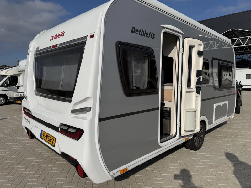 Dethleffs Nomad 460 EL mover - luifel - fietsdr.  foto: 1