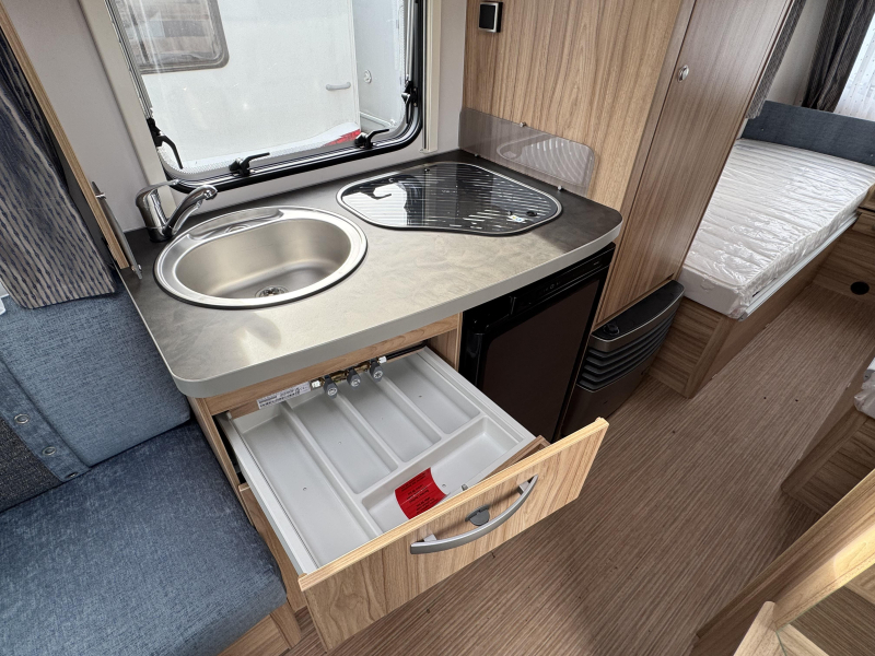 Eriba Nova Light 470 voordeel  foto: 2