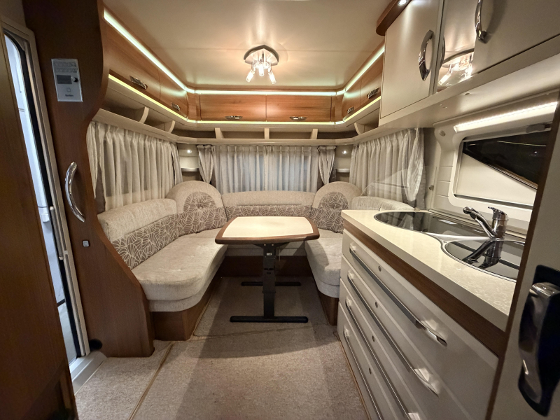 Hobby Premium 460 UFE BJ13, Mover, Tent, LUXE  foto: 3