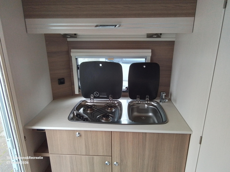 Dethleffs C'Joy 420 QSH Compleet met dwars bed  foto: 6