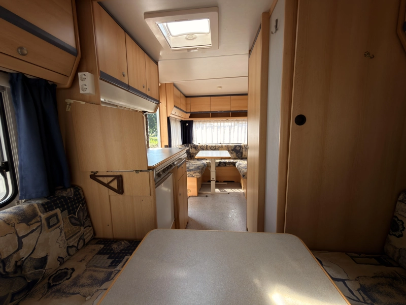 Eifelland Sunshine 460 Voortent+reservewiel  foto: 11