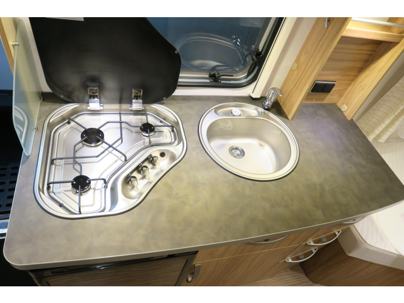 Eriba Nova Light 442 VLOERVERW.+MOVER+VOORTENT  foto: 11