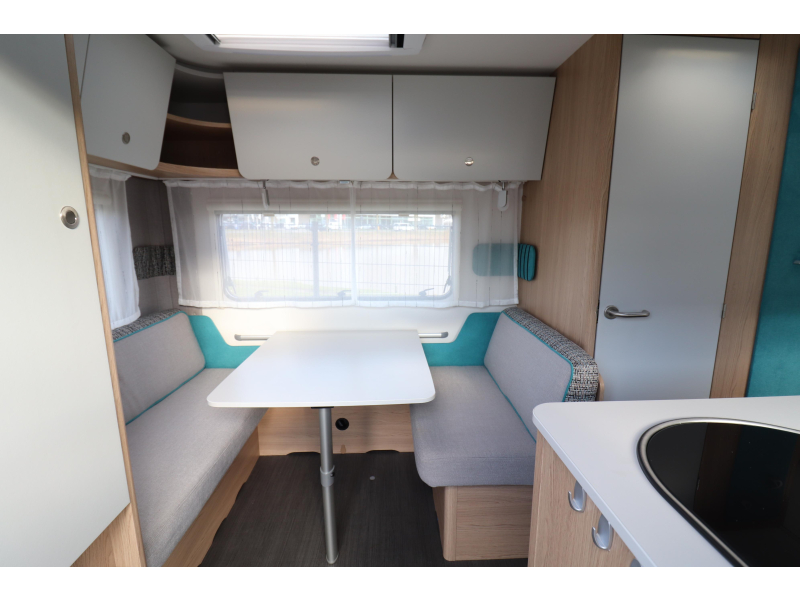 Dethleffs Aero 410 QS Dwarsbed / mover / luifel  foto: 7