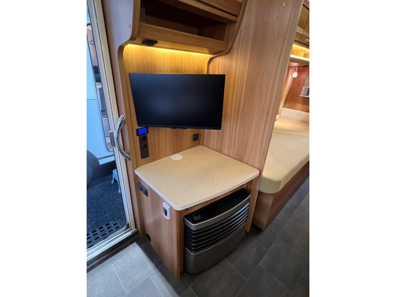 Dethleffs Nomad 520 RET Lengtebedden,Mover, Airco  foto: 13