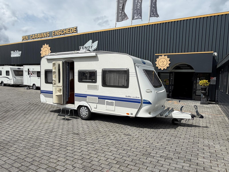 Hobby Excellent 455 UF Met luifel en voortent! 