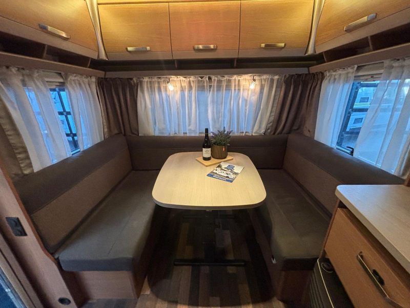 Knaus Sport 460 UE mover, voortent, luifel  foto: 1