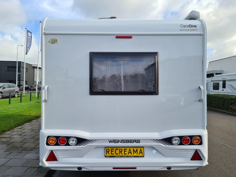 Weinsberg CaraOne Edition HOT 450 FU met Cassetteluifel!  foto: 2