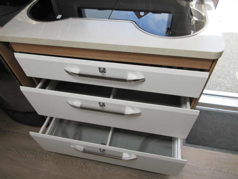 Hobby De Luxe 495 UL MOVER LUIFEL VOORTENT  foto: 11