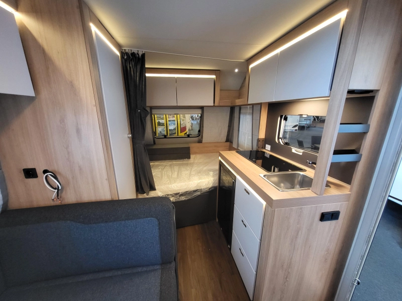 Knaus Sport 400 QD super compleet af fabriek  foto: 12