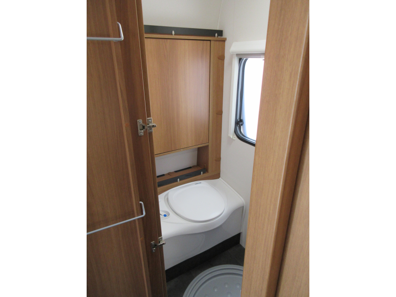 Dethleffs Nomad 540 DBM ALS NIEUW/ MOVER / LUIFEL  foto: 13