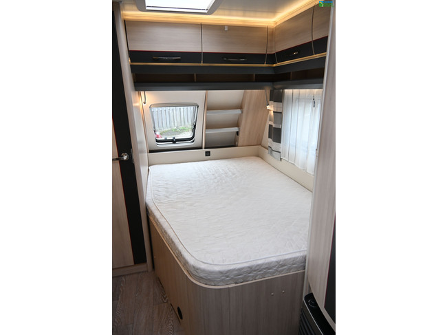 Hobby De Luxe 460UFe foto: 19