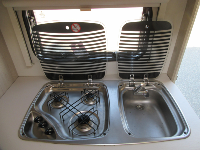Caravelair Alba Family 426 MET DOREMA VOORTENT  foto: 12