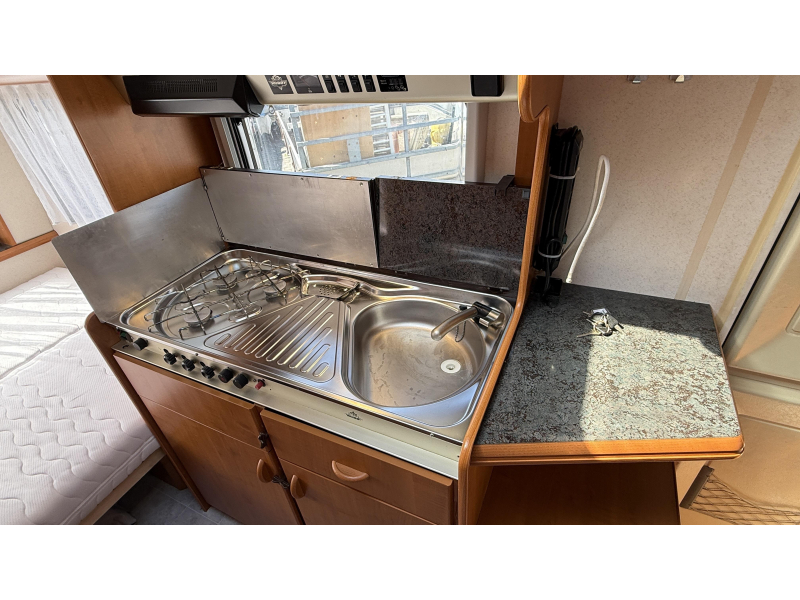Hobby Excellent 470 rondzit bed toilet  foto: 8