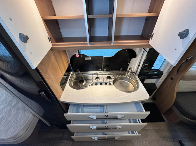 Hobby De Luxe 495 UL IC Silverline foto: 9