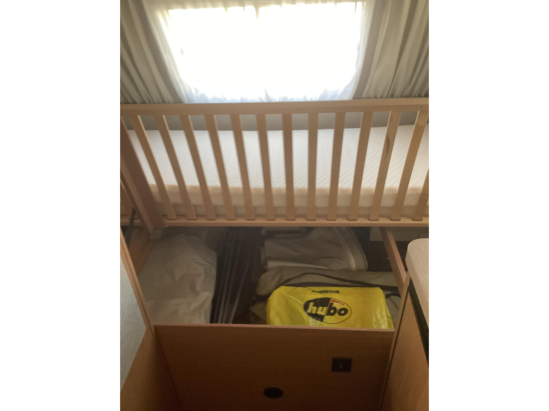 Knaus Sport 420 QD Unico luifel met voorwand 