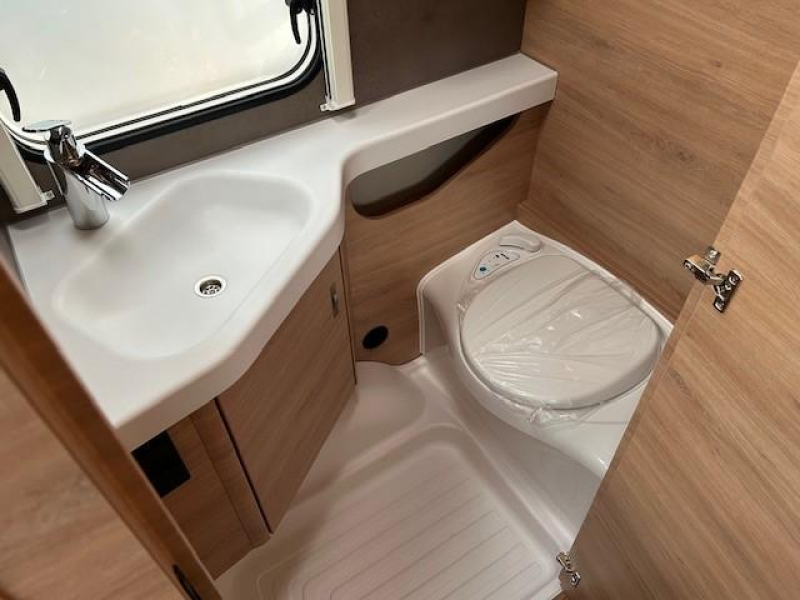 Knaus Sudwind Black Selection 420 QD  foto: 10